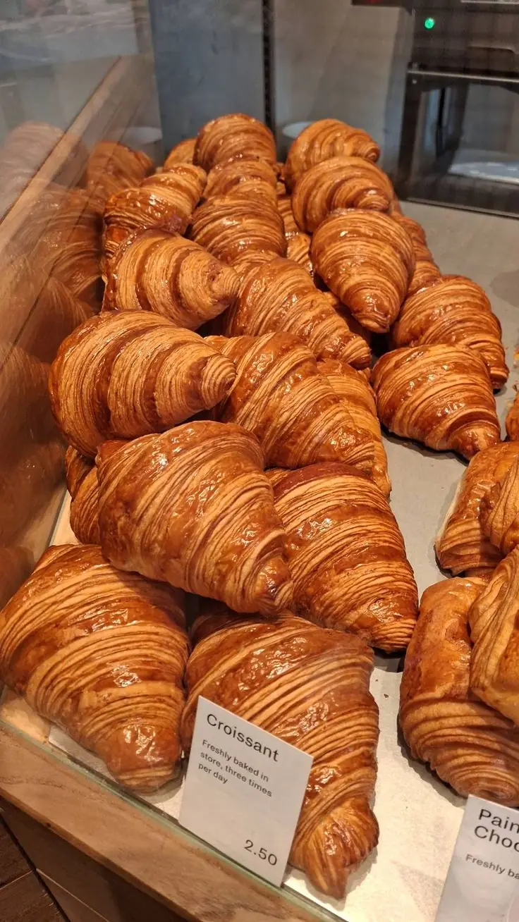 Croissant au beurre